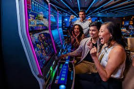 Live casino dealer table streaming in real time at ph love apk